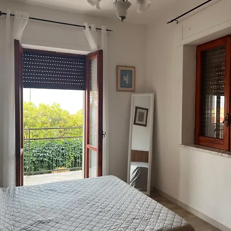 Cosy 2 Bedroom In Relaxing Seaside Town Cosenza
