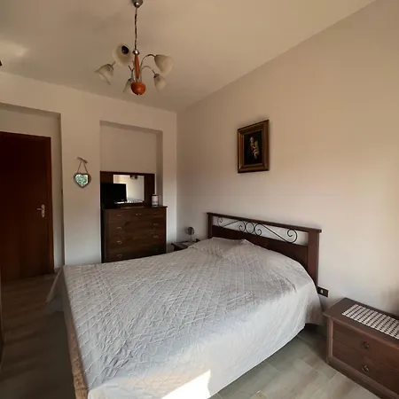 Cosy 2 Bedroom In Relaxing Seaside Town Apartment *
