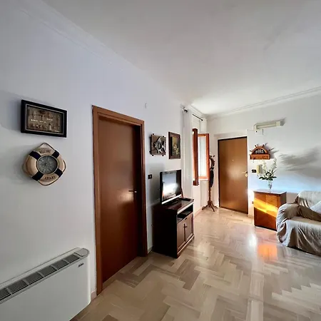 Cosy 2 Bedroom In Relaxing Seaside Town